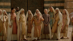 extant_GameOfThrones_2x04-GardenOfBones_3665