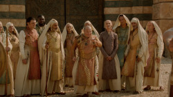 extant_GameOfThrones_2x04-GardenOfBones_3666