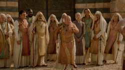 extant_GameOfThrones_2x04-GardenOfBones_3669