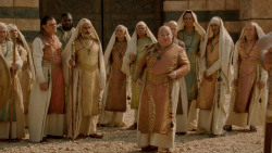 extant_GameOfThrones_2x04-GardenOfBones_3679