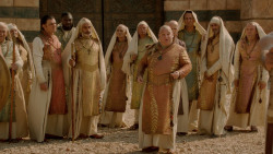 extant_GameOfThrones_2x04-GardenOfBones_3680