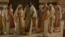 extant_GameOfThrones_2x04-GardenOfBones_3691