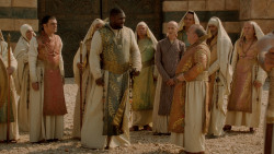 extant_GameOfThrones_2x04-GardenOfBones_3693