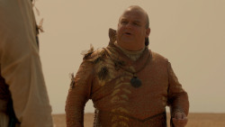 extant_GameOfThrones_2x04-GardenOfBones_3697