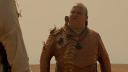 extant_GameOfThrones_2x04-GardenOfBones_3700