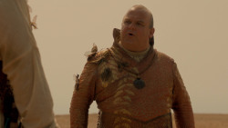 extant_GameOfThrones_2x04-GardenOfBones_3706