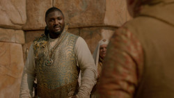 extant_GameOfThrones_2x04-GardenOfBones_3712