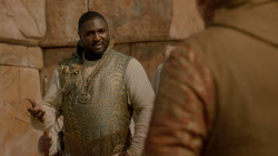 extant_GameOfThrones_2x04-GardenOfBones_3730