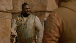extant_GameOfThrones_2x04-GardenOfBones_3736