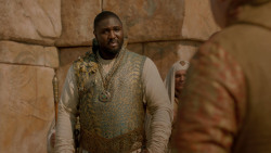 extant_GameOfThrones_2x04-GardenOfBones_3758