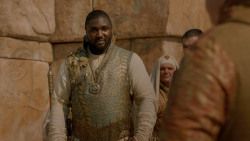 extant_GameOfThrones_2x04-GardenOfBones_3763