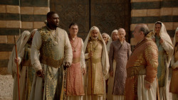 extant_GameOfThrones_2x04-GardenOfBones_3769
