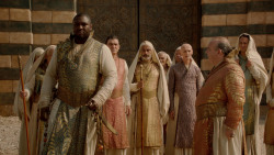 extant_GameOfThrones_2x04-GardenOfBones_3773