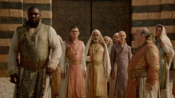 extant_GameOfThrones_2x04-GardenOfBones_3776