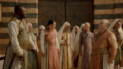 extant_GameOfThrones_2x04-GardenOfBones_3783