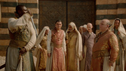 extant_GameOfThrones_2x04-GardenOfBones_3787