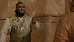 extant_GameOfThrones_2x04-GardenOfBones_3804