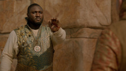 extant_GameOfThrones_2x04-GardenOfBones_3805