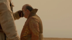 extant_GameOfThrones_2x04-GardenOfBones_3816