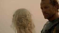 extant_GameOfThrones_2x04-GardenOfBones_3835