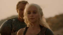 extant_GameOfThrones_2x04-GardenOfBones_3849