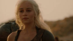 extant_GameOfThrones_2x04-GardenOfBones_3850
