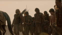 extant_GameOfThrones_2x04-GardenOfBones_3856