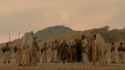 extant_GameOfThrones_2x04-GardenOfBones_3862