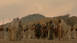 extant_GameOfThrones_2x04-GardenOfBones_3865