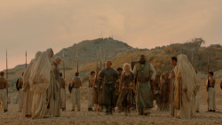 extant_GameOfThrones_2x04-GardenOfBones_3866