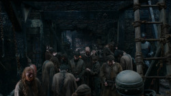 extant_GameOfThrones_2x04-GardenOfBones_3905