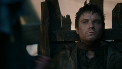 extant_GameOfThrones_2x04-GardenOfBones_3936