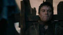 extant_GameOfThrones_2x04-GardenOfBones_3938