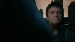 extant_GameOfThrones_2x04-GardenOfBones_3964