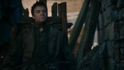 extant_GameOfThrones_2x04-GardenOfBones_3967