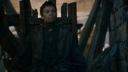 extant_GameOfThrones_2x04-GardenOfBones_3968