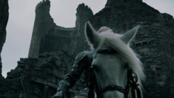 extant_GameOfThrones_2x04-GardenOfBones_3995