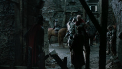 extant_GameOfThrones_2x04-GardenOfBones_4013