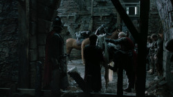 extant_GameOfThrones_2x04-GardenOfBones_4017