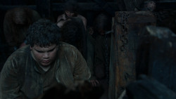 extant_GameOfThrones_2x04-GardenOfBones_4028