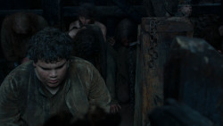 extant_GameOfThrones_2x04-GardenOfBones_4029