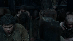 extant_GameOfThrones_2x04-GardenOfBones_4031