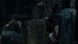 extant_GameOfThrones_2x04-GardenOfBones_4034
