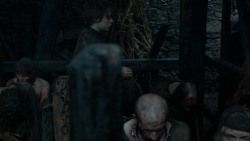 extant_GameOfThrones_2x04-GardenOfBones_4036