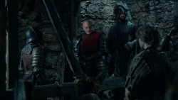 extant_GameOfThrones_2x04-GardenOfBones_4054