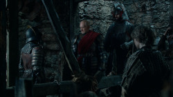 extant_GameOfThrones_2x04-GardenOfBones_4057
