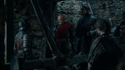 extant_GameOfThrones_2x04-GardenOfBones_4058