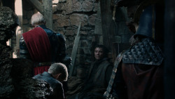 extant_GameOfThrones_2x04-GardenOfBones_4074