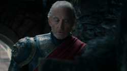 extant_GameOfThrones_2x04-GardenOfBones_4078