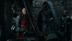 extant_GameOfThrones_2x04-GardenOfBones_4101